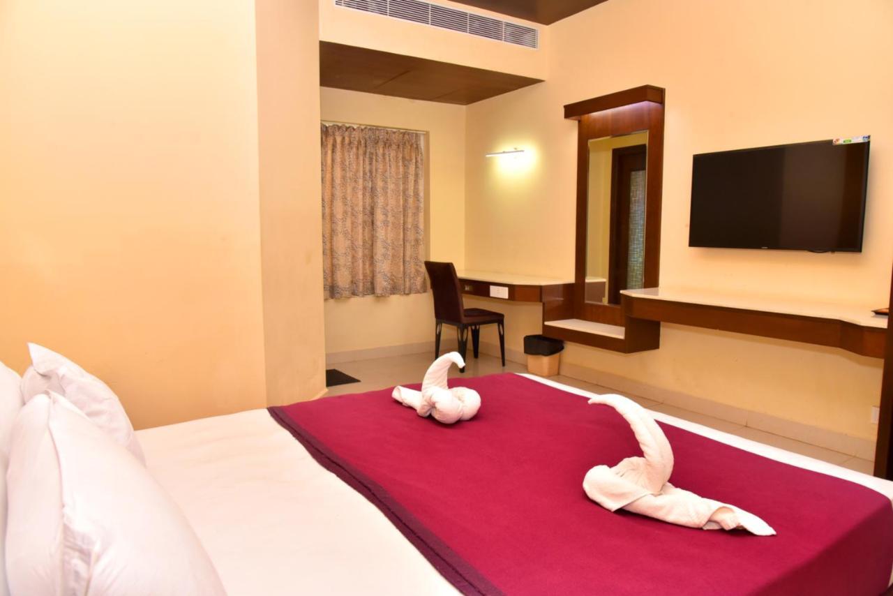 The Grand Park Hotel Chidambaram Exterior photo