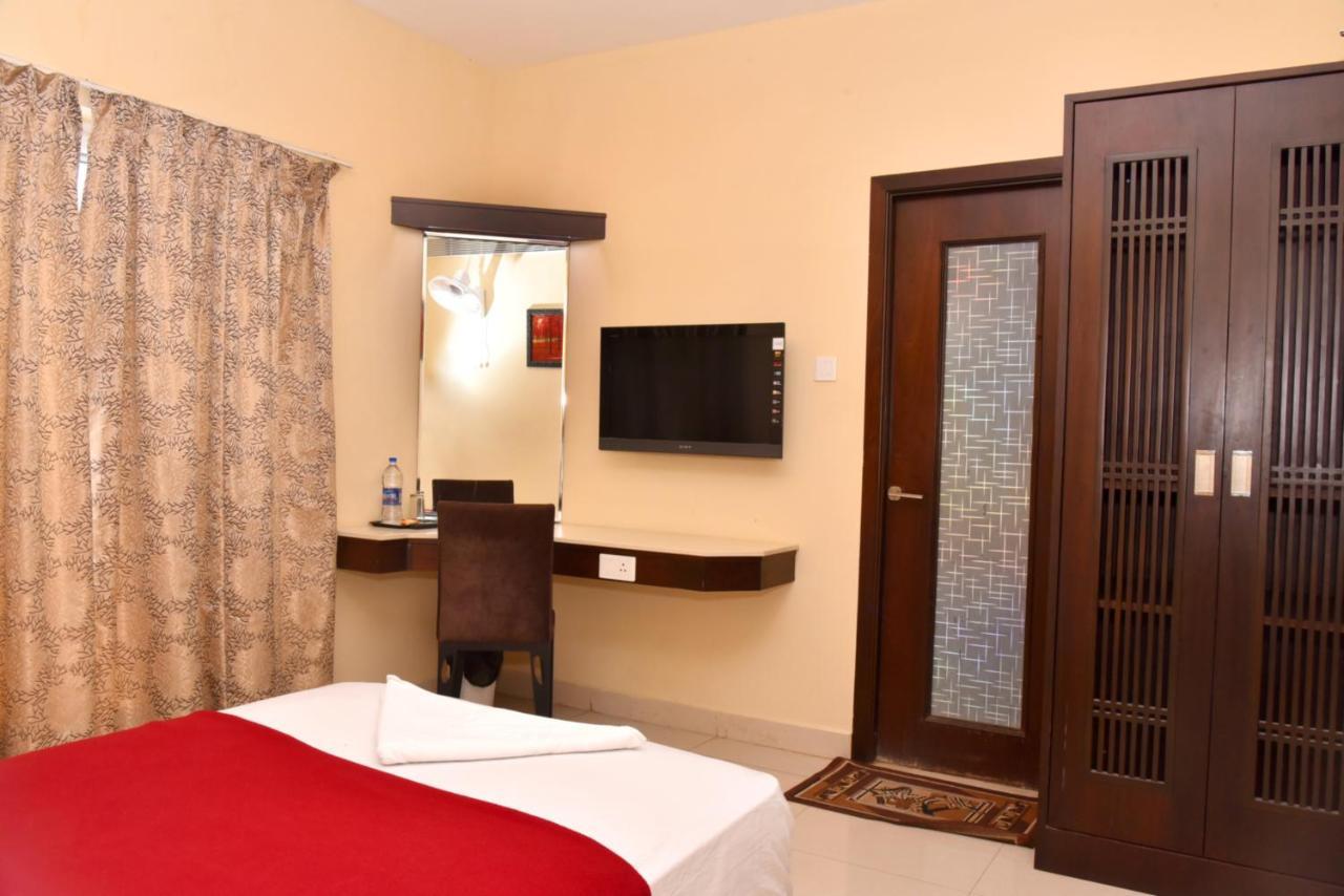 The Grand Park Hotel Chidambaram Exterior photo